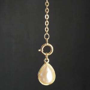 Vintage Joan Rivers Faberge Pearl Egg Charm Pendant Gold-tone Extender Chain